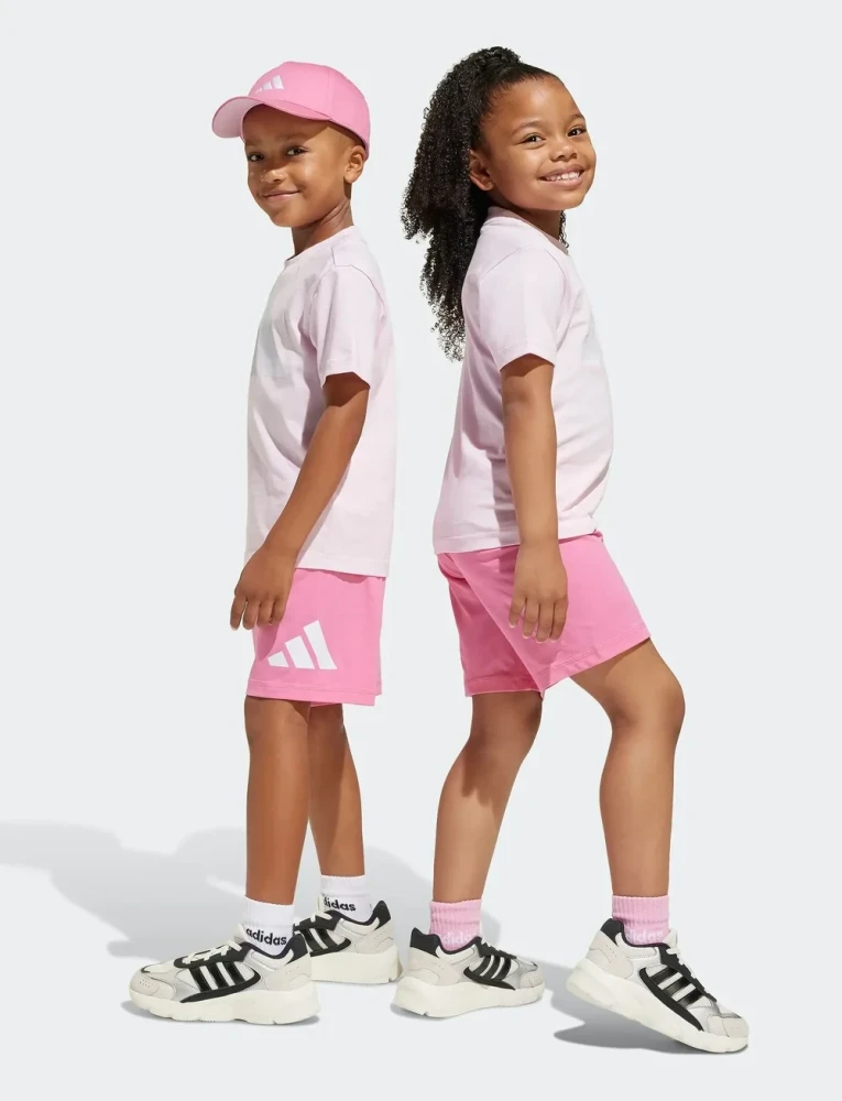 Ensembles avec t-shirt à manches courtes