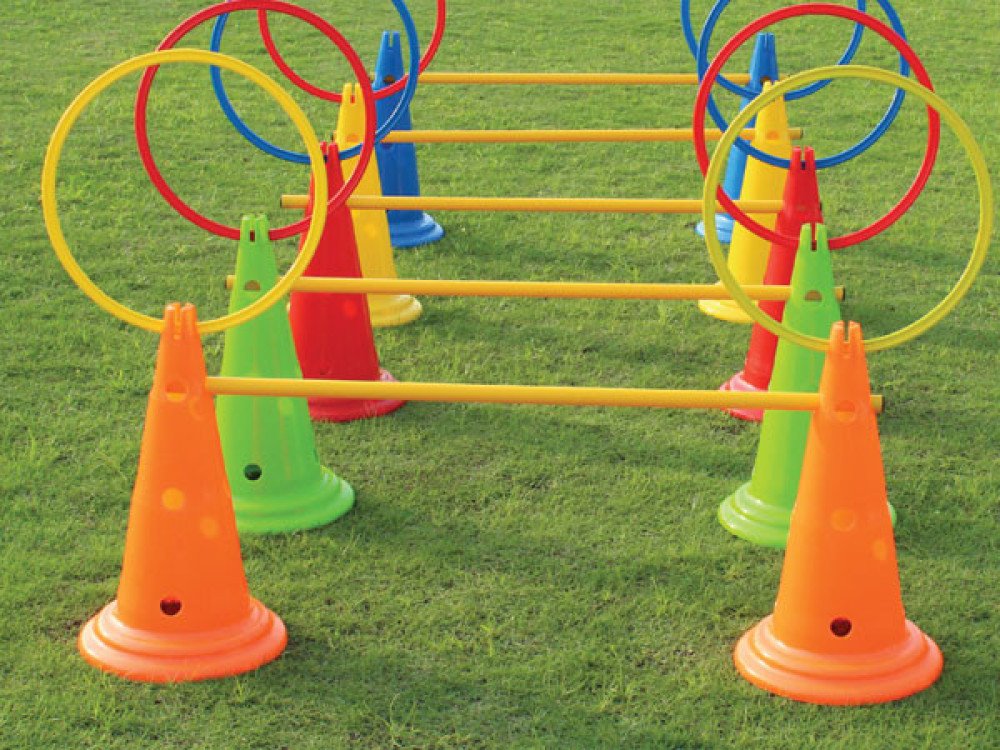 CÔNE DE MARQUAGE AVEC TROU 30CM