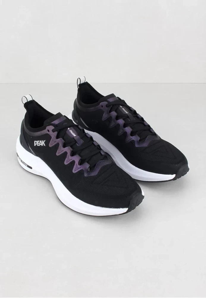 TRAINING RUNNING SHOES