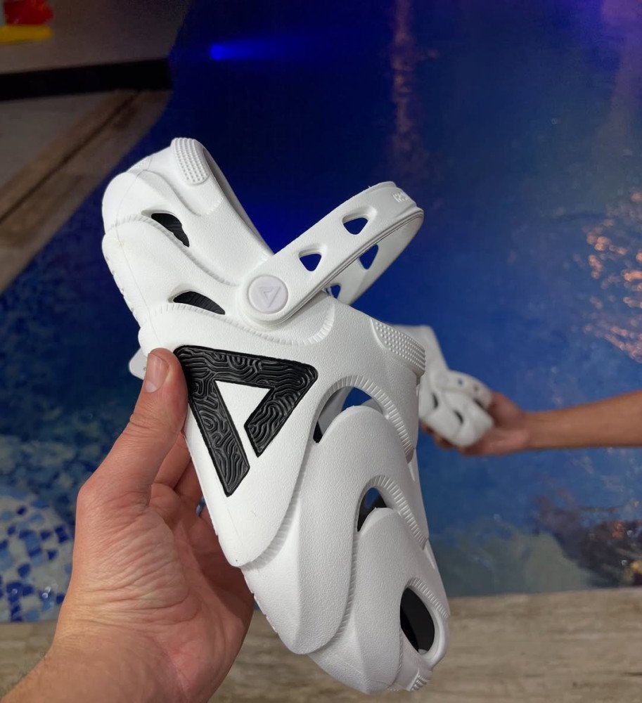 Peak sandal WHITE BLACK